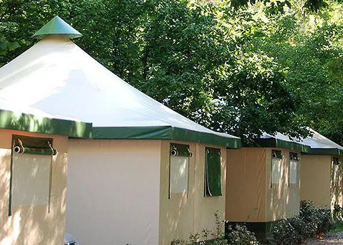 Toilé Avec Terrasse Jusqu'à 5 Personnes - Api-1-52-1480