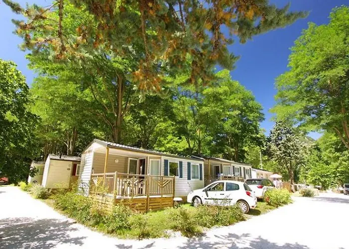 Toilé Avec Terrasse Jusqu'à 5 Personnes - Api-1-52-1480 * Axat